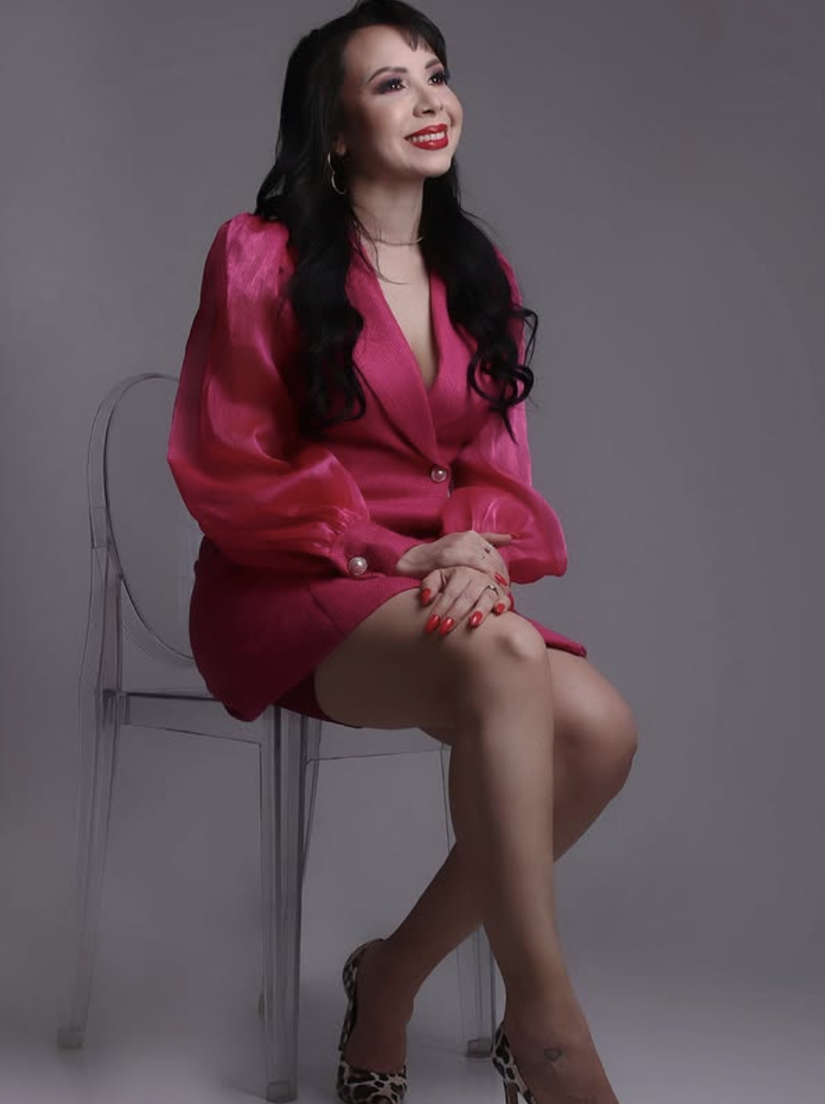 Dra. Michele Longaray - Especialista em Estética Avançada